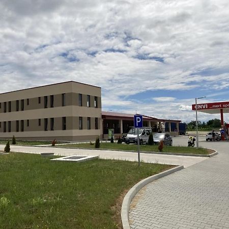 M70 Panzio Szemenyecsörnye Exteriör bild